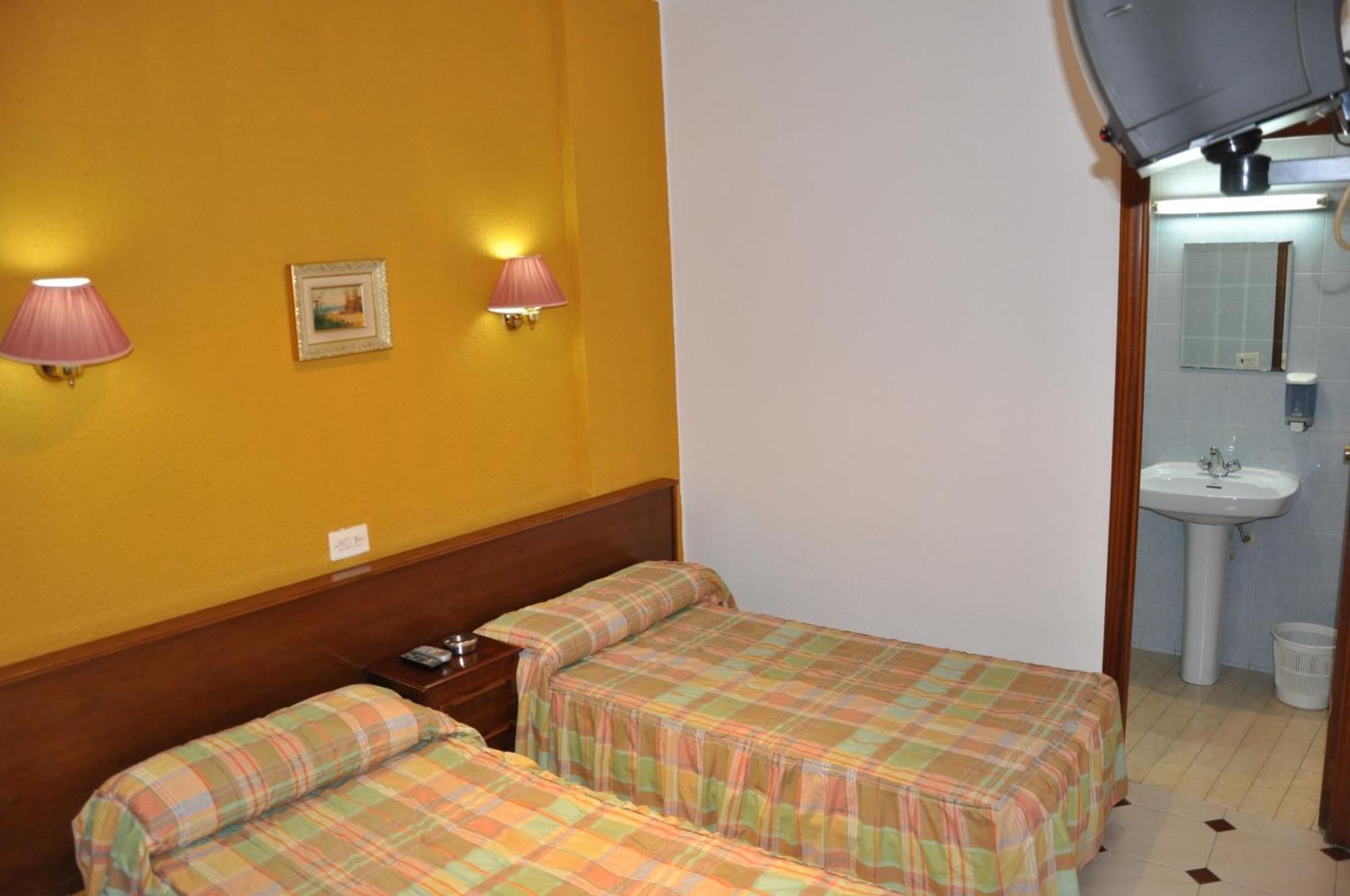 Hostel Central Сарагоса Екстериор снимка