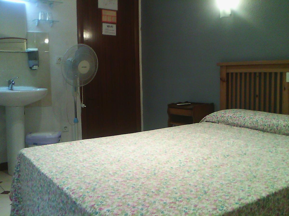 Hostel Central Сарагоса Екстериор снимка