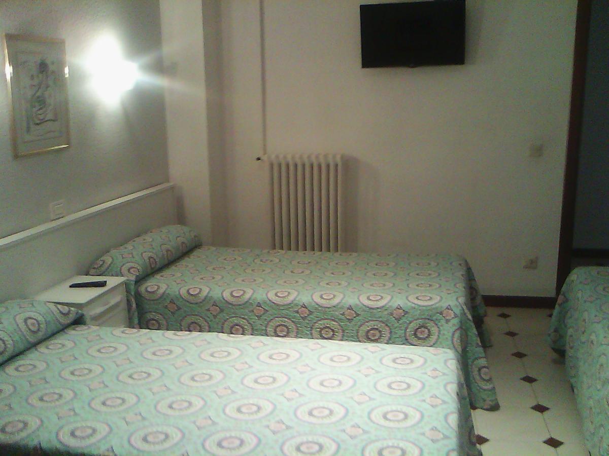 Hostel Central Сарагоса Екстериор снимка